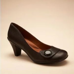 NEW GENTLE SOULS KENNETH COLE O Gee BROWN 8